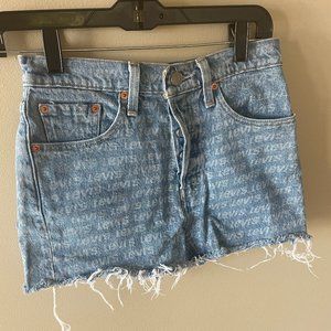 Levis 501 Denim Shorts with Logo Pattern Size 25